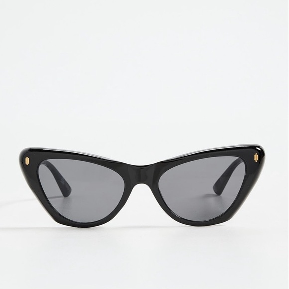 Aire Linea Cat Eye Sunglasses in Black main image 8